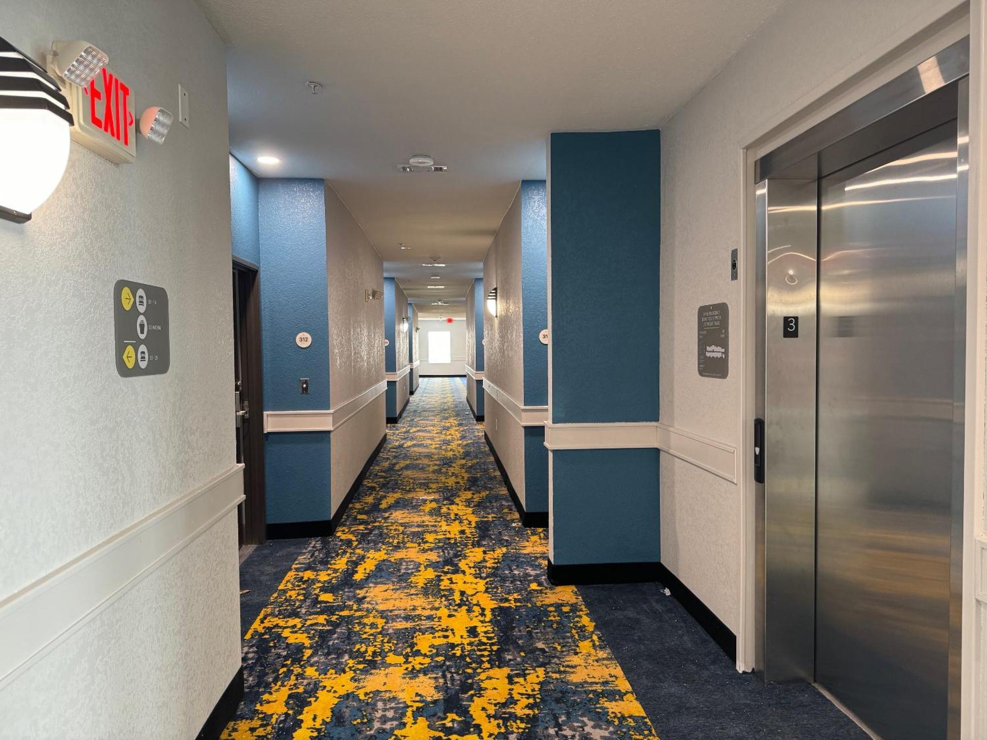 Sonesta Essential La Porte Exterior photo