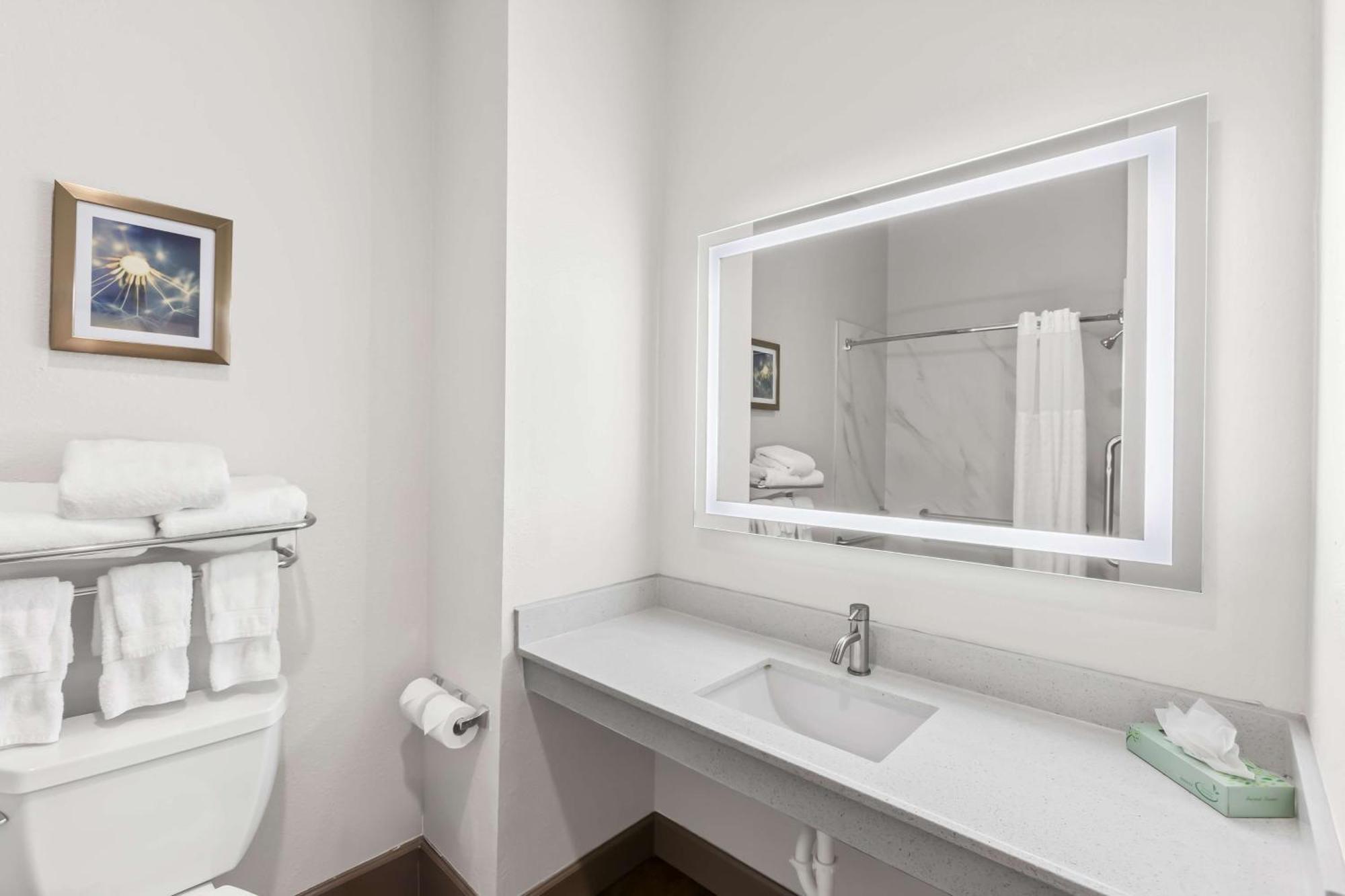 Sonesta Essential La Porte Exterior photo