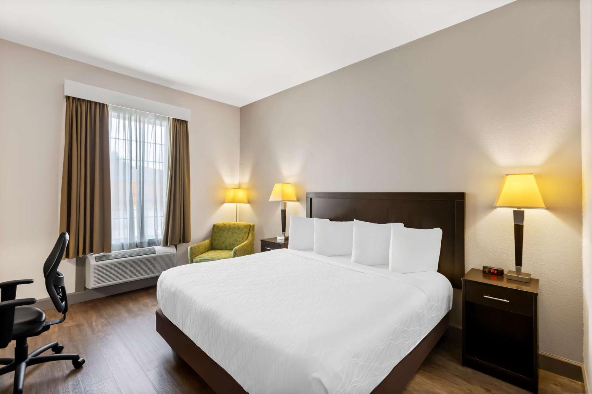 Sonesta Essential La Porte Exterior photo