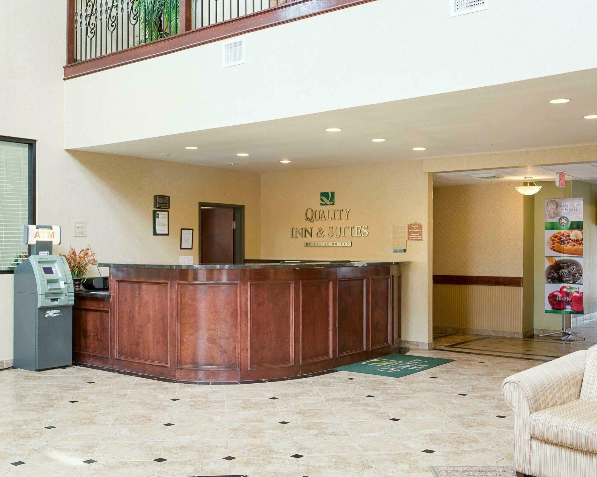 Sonesta Essential La Porte Exterior photo