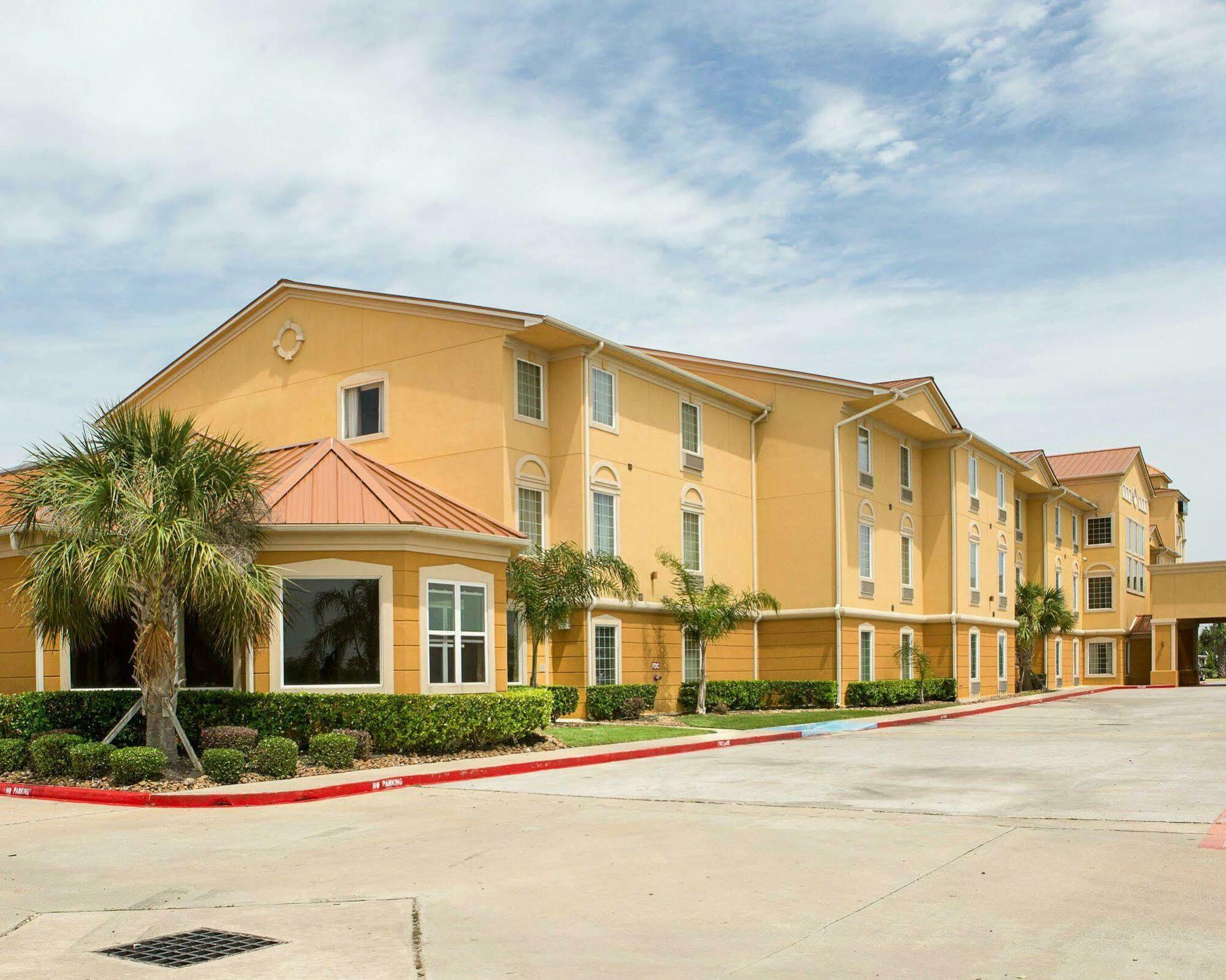 Sonesta Essential La Porte Exterior photo